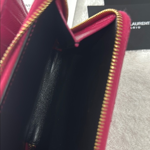Yves Saint Laurent Pink Leather Wallet - Picture 5 of 7